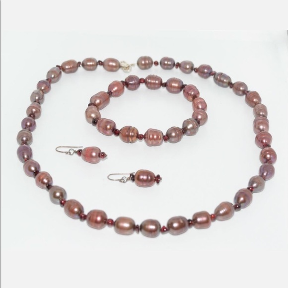 Magenta Cultured Pearls & Garnet Set - Picture 1 of 2